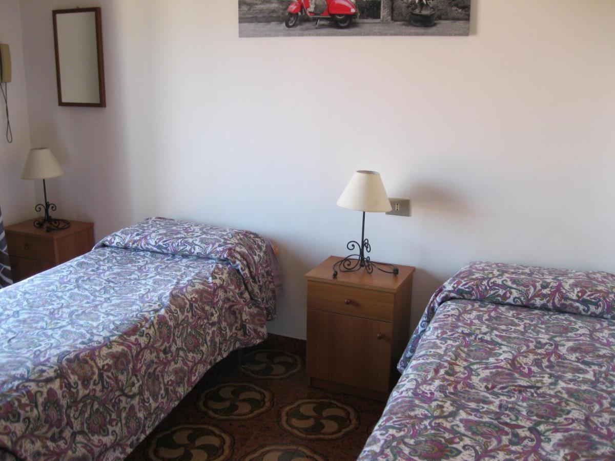 Hotel California ميلاتسو المظهر الخارجي الصورة