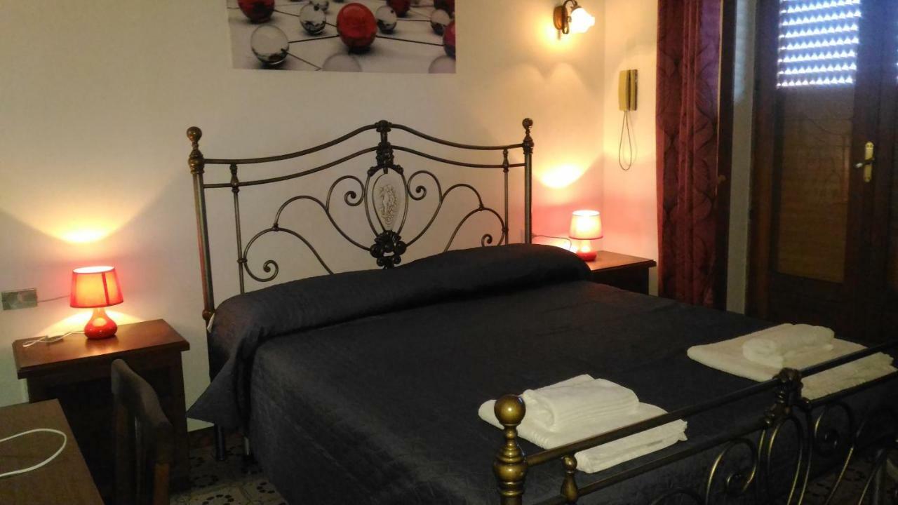 Hotel California ميلاتسو المظهر الخارجي الصورة